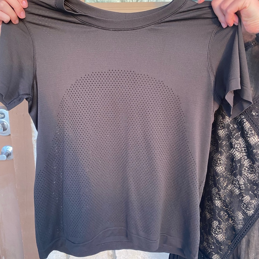 Lululemon work out top
